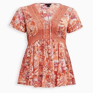 Torrid Crinkle Gauze Crochet Inset Lace Up Top Peach Floral 2XL New